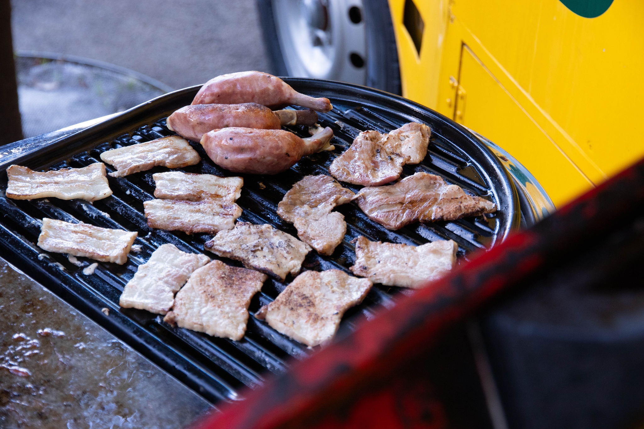 都会の喧騒から離れ解放感抜群の公園BBQ!
手ぶらで準備いらず!仕事帰りにも集まりやすくてGOOD!
GOOD MORNING CAFE品川シーズンテラスの【スペシャルBBQプラン】