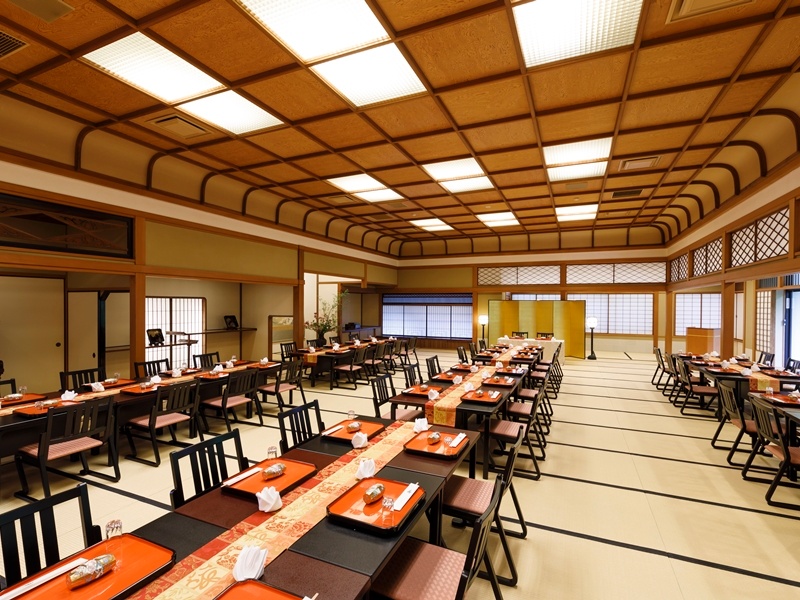 八勝館