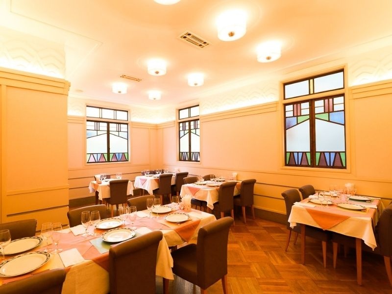 ROOM2