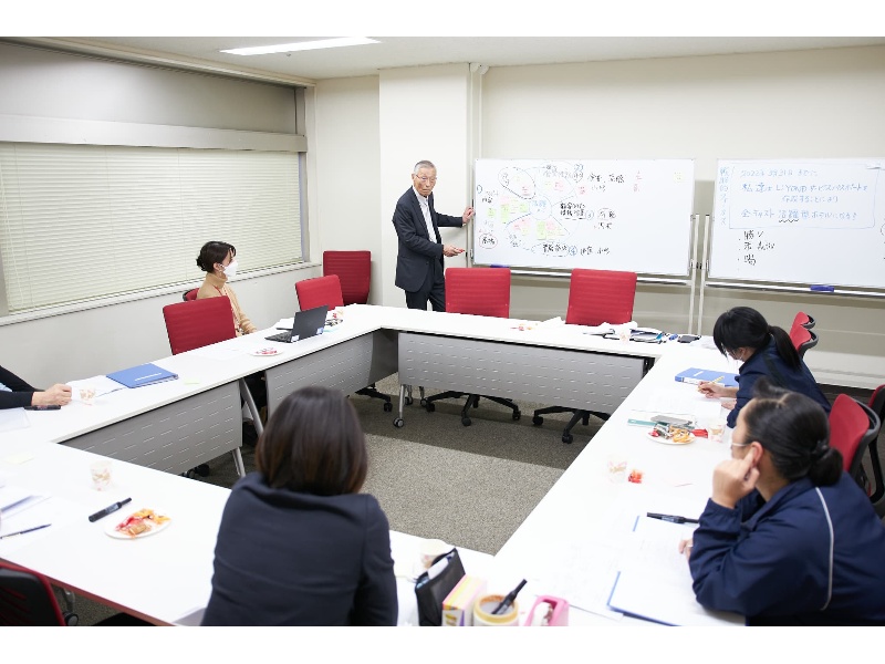 少人数の会議から大規模な研修までご対応可能。
全室窓付・全室Wifi対応 の１１タイプをご用意致しております。７階は会議・研修室専用フロアですので、集中しやすい静かな環境となっております。