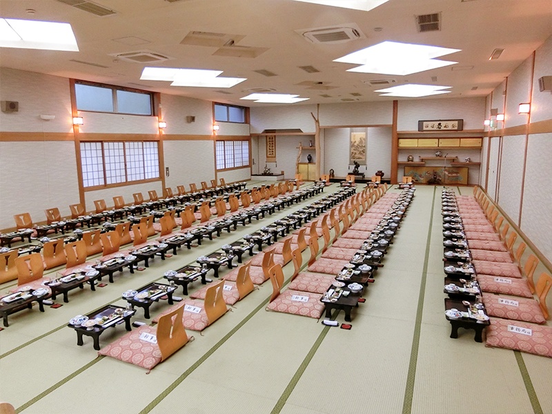大和の間（舞台付き大広間）