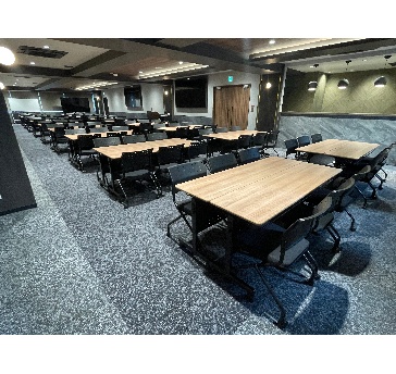 【メインフロア（島型レイアウト）】- TIME SHARING 新橋駅前5F（銀座口） の写真
