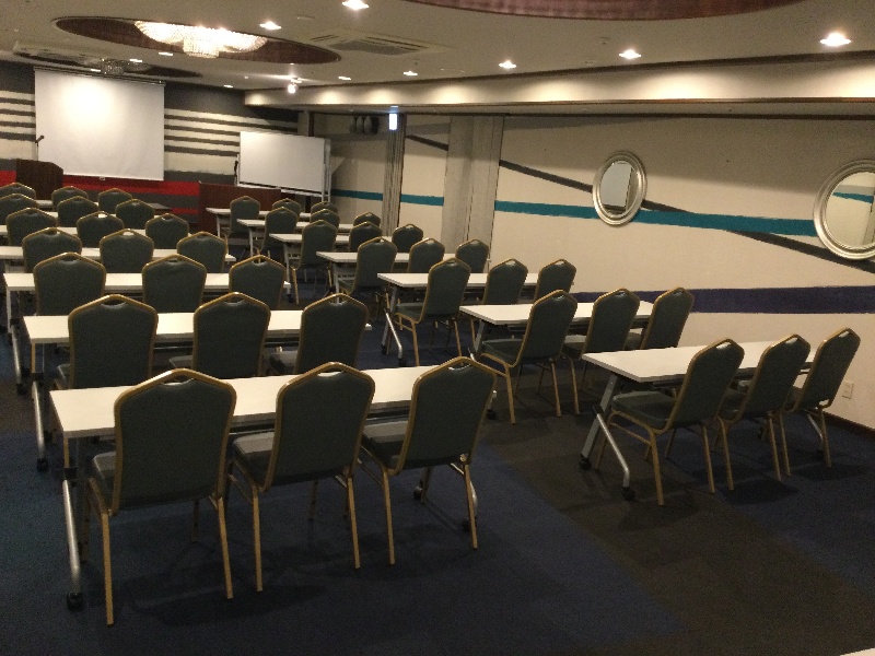 最大50名まで利用可能なユートピアの会場です。パーティーや宴会、研修など様々なシーンでご利用くださいませ。