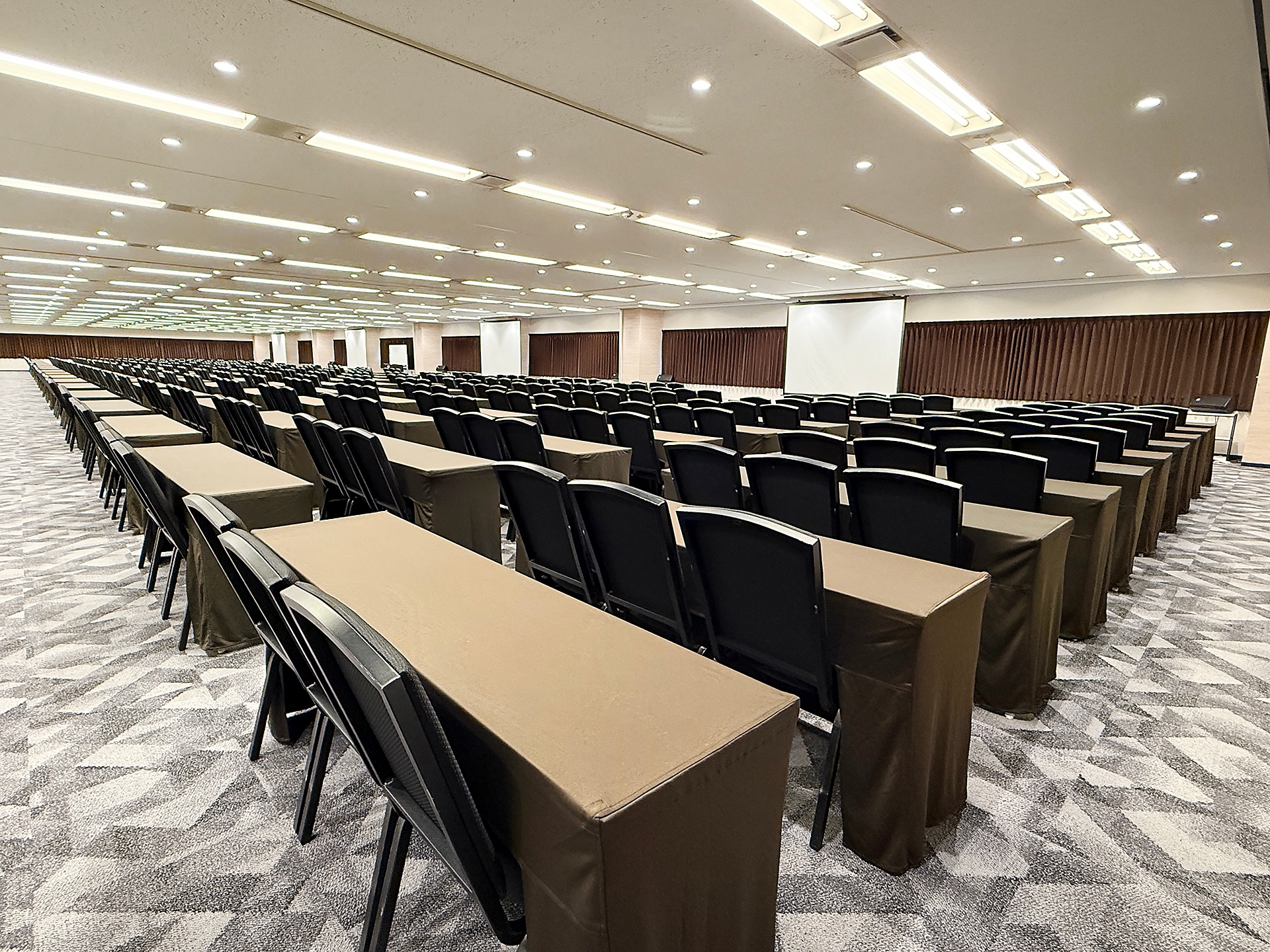 ホール21（A＋B+C＋D）