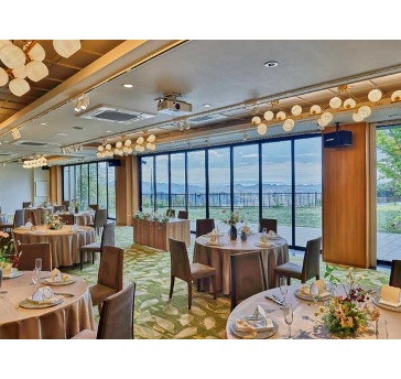 BANQUET ROOM