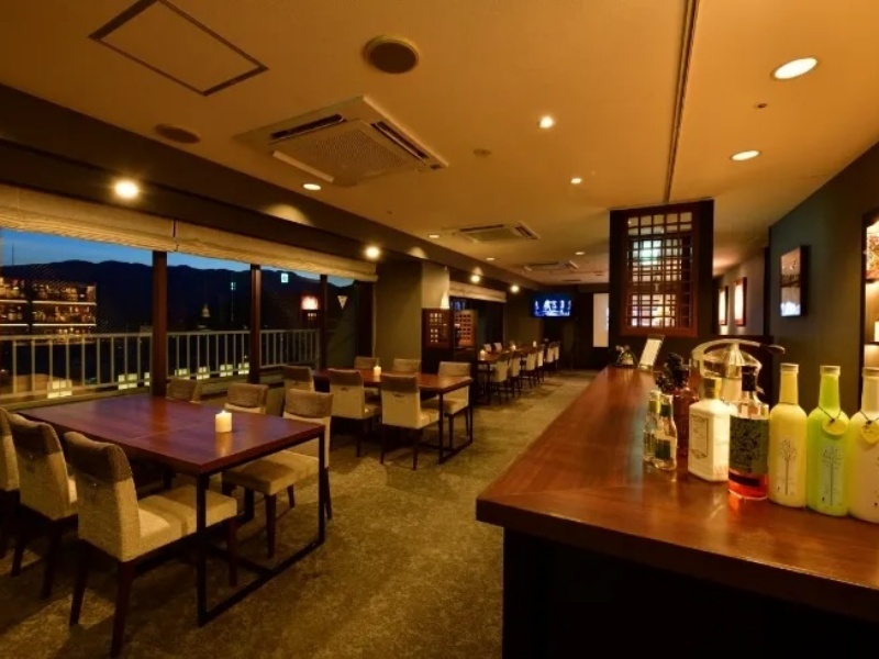 BAR LOUNGE CRYSTAL
