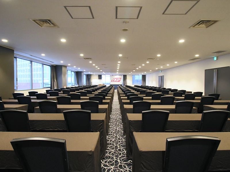 TKPガーデンシティPREMIUM横浜西口 会議室