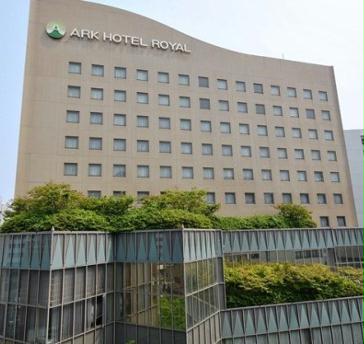 福岡市の中心・天神からすぐの抜群のアクセス！ 周辺には福岡タワー、ヤフオクドームといった福岡を代表する観光スポットも豊富。