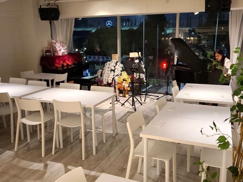 【会場】
暗くなってきたら、夜景をお楽しみいただけます。