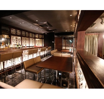 ENTERTAINMENT DINING BERONICA