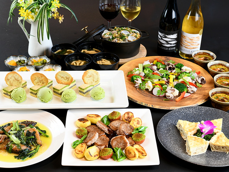 【飲み放題付】13Fテラスのパーティプラン（豚フィレ肉のソテーの卓盛り料理）