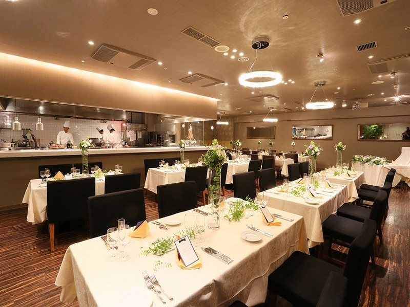 【グランディール】
着席:30名様～80名様
立食:40名様～150名様