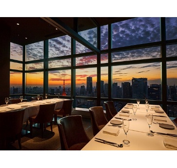 Prime42 steakhouse & sky bar