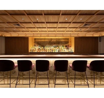 RESTAURANT & BAR ERUTAN ／エルタン