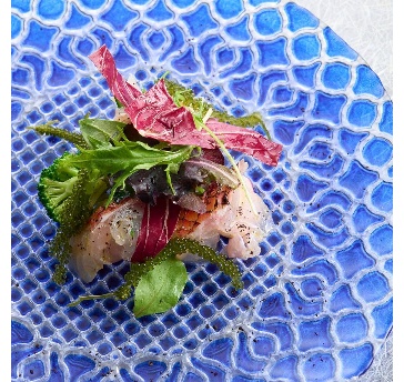 【通年利用可】取引先との接待ランチや懇親ディナーに。上質食材と彩り豊かな盛り付けで特別感を演出します。
　コース「 SERA-夕暮れ- 」プラン