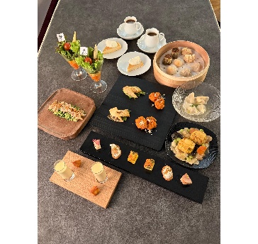 Aコース（7,000円・税込）、全9品
Bコース（9,000円・税込）、全12品
＋飲み放題：3,000円
ビール／スパークリング／ワイン（赤・白）／ソフトドリンク