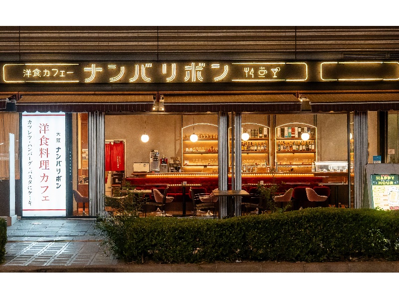 外観　夜