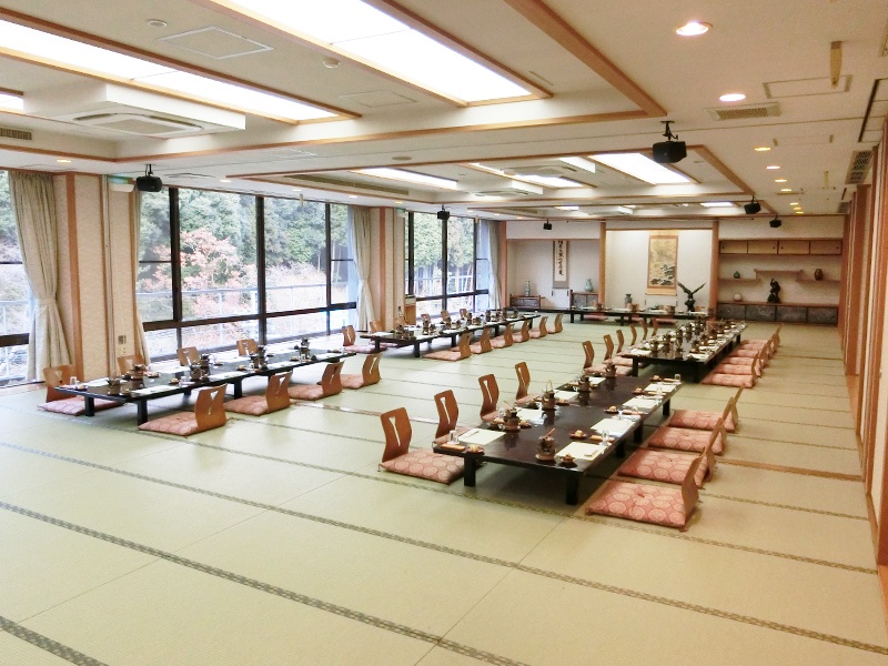 万葉の間（3分割可、大広間）