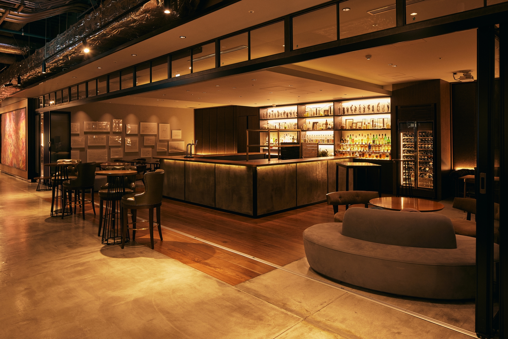 Bar & Dining  TORRENT（バー）