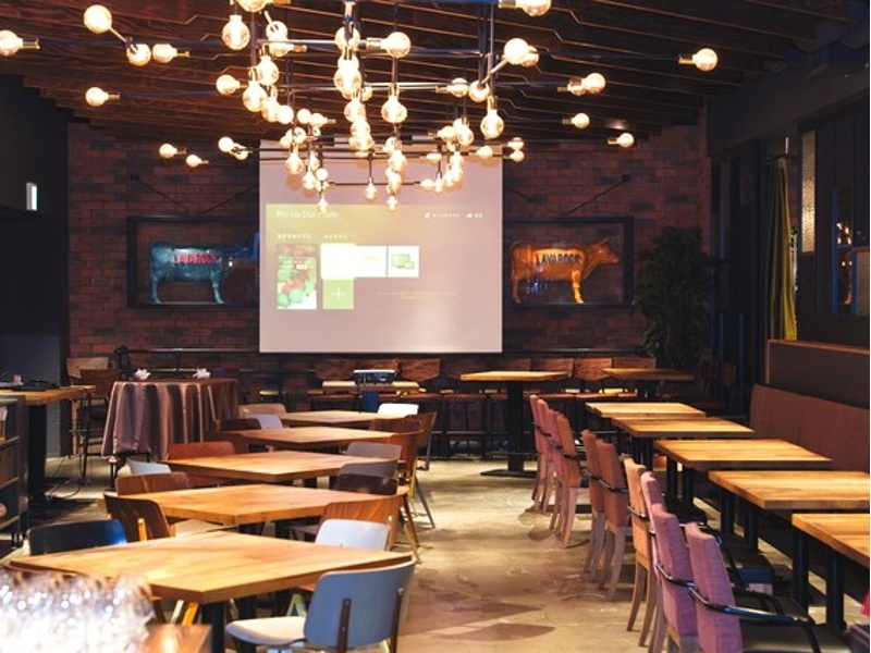 【会場】
プロジェクター&スクリーン、マイク、店内BGMもご利用いただけます。