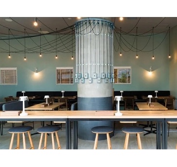tables cook & LIVING HOUSE