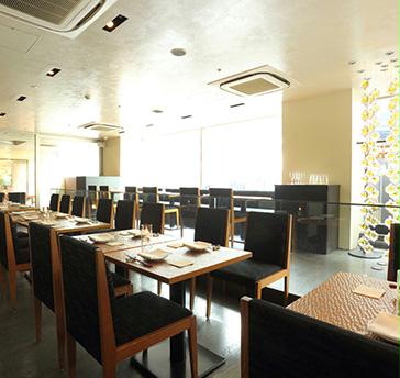 ダイニングエリア貸切　立食パーティー　お一人様7,000円〜　承ります！