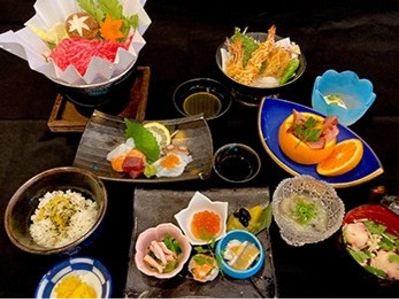 季節の会席膳
