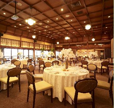 GRAND　BALL　ROOM