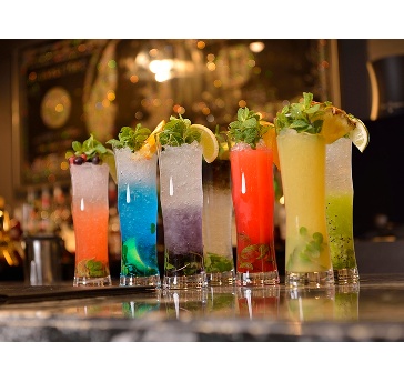 ≪スタンダードコース≫全120種120分飲み放題＋お好きなフード1品★お一人様3000円（金・土・祝前日・祝日は3300円）