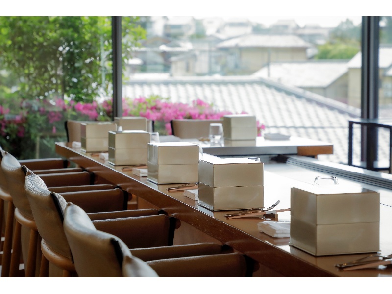 歴史と風景に浸る『 贅沢お弁当ランチ』
at シグネチャーレストラン「八坂」