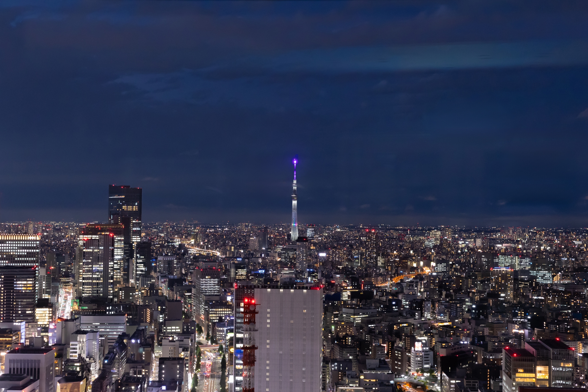 【期間限定】10周年特別ビュッフェプラン10,500円
通常のプランに1時間延長の3時間パーティー＆乾杯酒のスパークリングワイン＆デザートも含んだ
特別仕様プランになります！