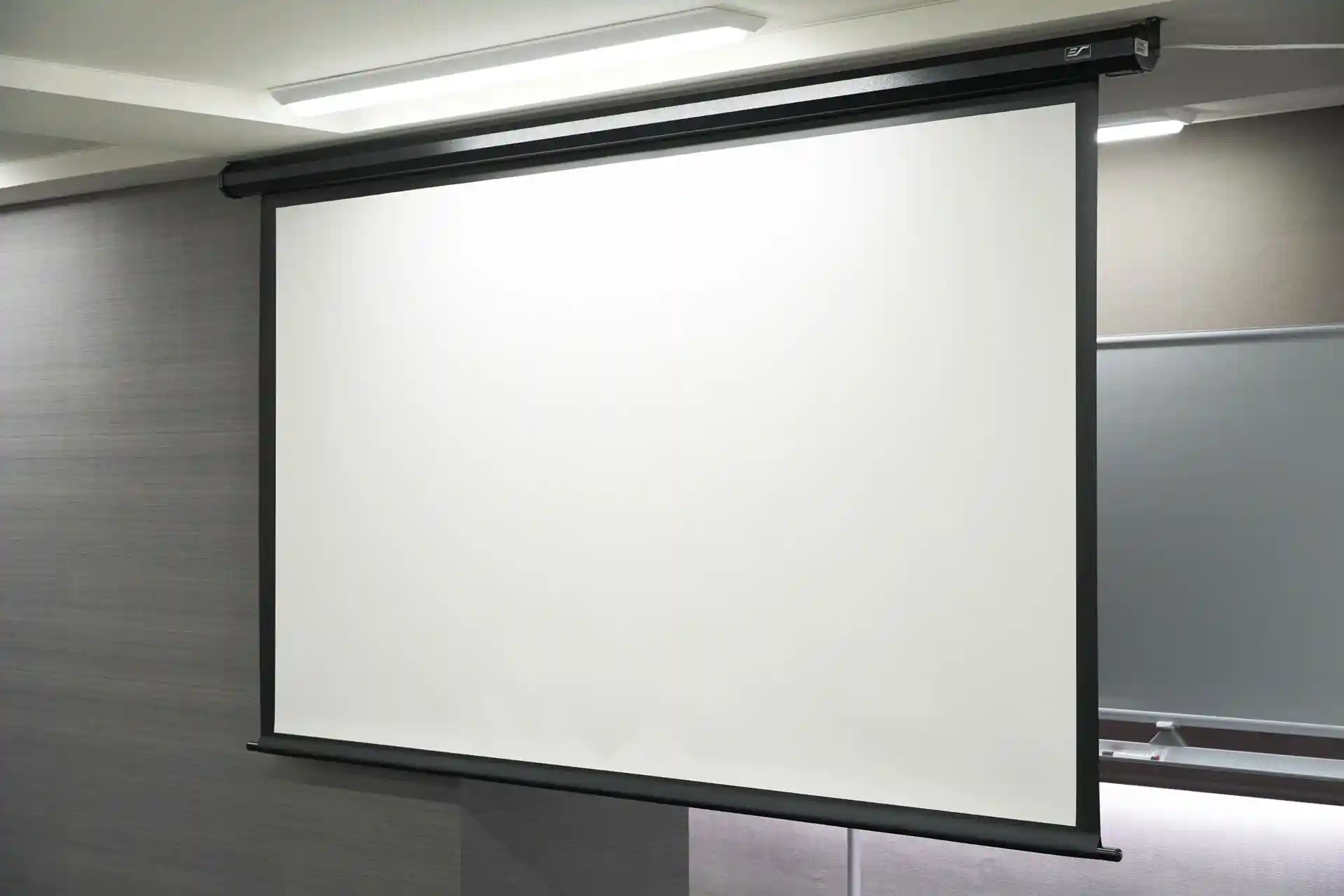 スクリーン - TIME SHARING 新宿5Bの写真