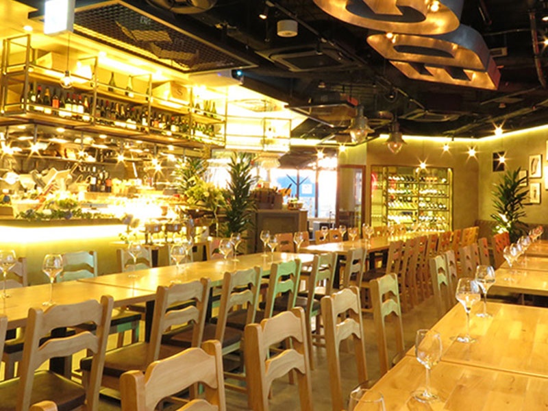 ELLE HALL Dining名古屋駅西口店の画像1枚目