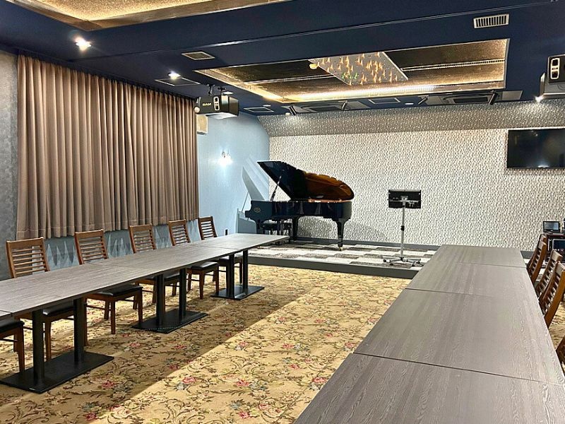 ピアノ演奏ホール