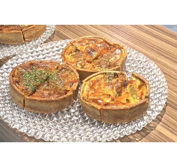 【軽食中心】シェフこだわりのブルスケッタ、国産鶏のトマト煮込みetc... 4品+飲み放題