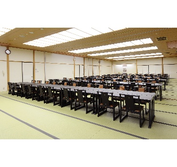 和の宴会場は最大120名まで利用可能です。また3分割可能です。