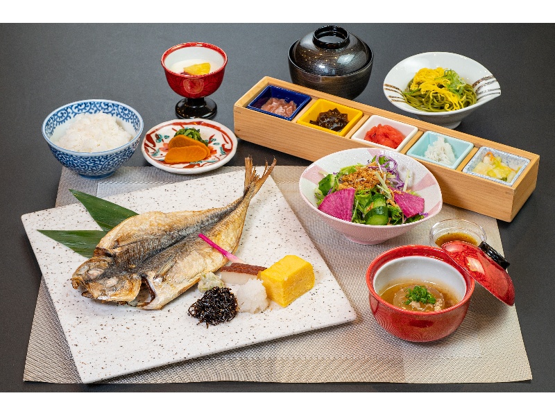 朝食