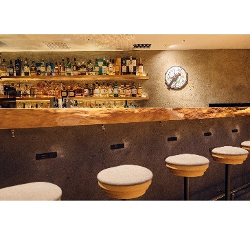 Dining & Music BAR 音STAGE