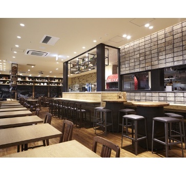 SALVATORE CUOMO & BAR 千里中央