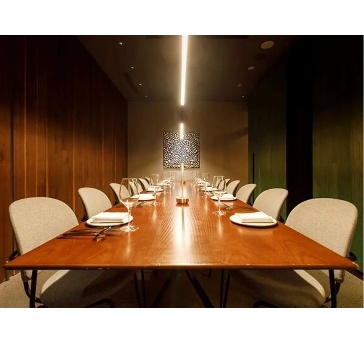 RESTAURANT & BAR ERUTAN ／エルタン