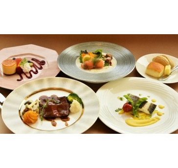 【観劇前の立ち寄り御昼食に】眼下に竹芝埠頭を望む 非日常のお食事タイム！Bright Coast ランチプラン 

