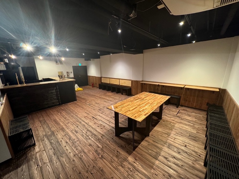 地下店内