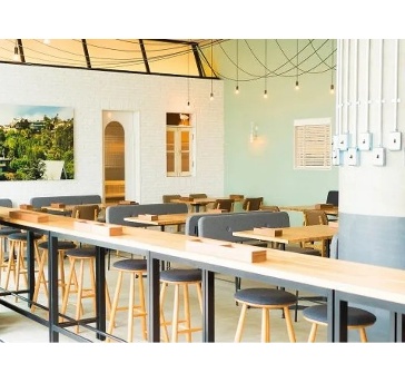 tables cook & LIVING HOUSE
