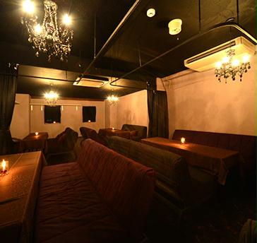 誕生日、記念日、合コンにも★様々なシーンに適した個室です！
個室20名様×1