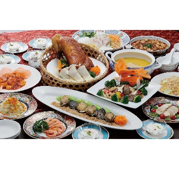飲み放題付きコミコミ9000円プラン
【鮑とタイラギ貝のXO炒めとふかひれ姿の白湯煮込みのコース】