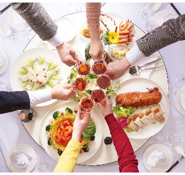 中国料理の贅を味わう9品＋２時間飲み放題プラン！
ふかひれと鮑の蒸しスープを堪能する贅沢コース