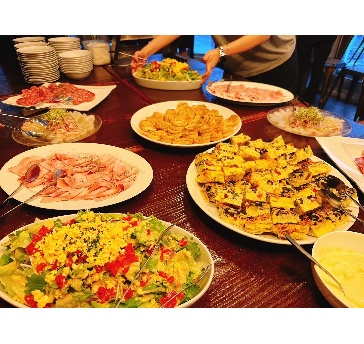 立食スタイル等お客様のプランに合わせてご提案させていただきます。
お気軽にお問い合わせください。