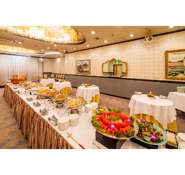 ビュッフェ形式（着席・立食）　和・洋・中折衷　夏の宴席プラン￥10,000　〈カービングサービス付〉