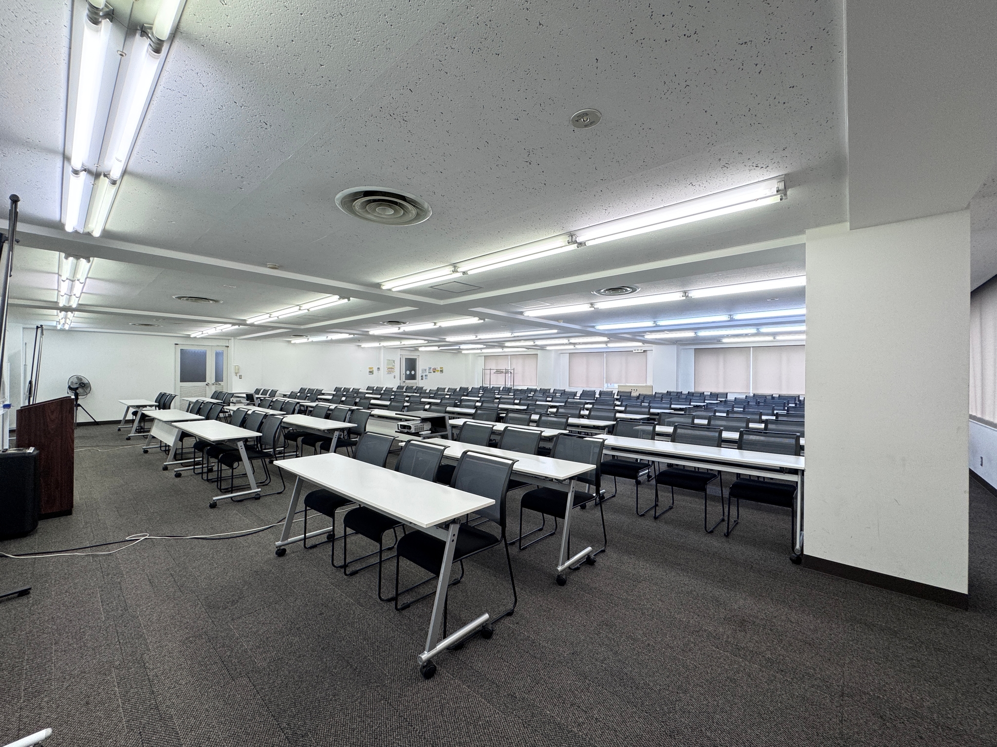 【約230㎡の大きな会議室】 - TIME SHARING 新宿7Aの写真