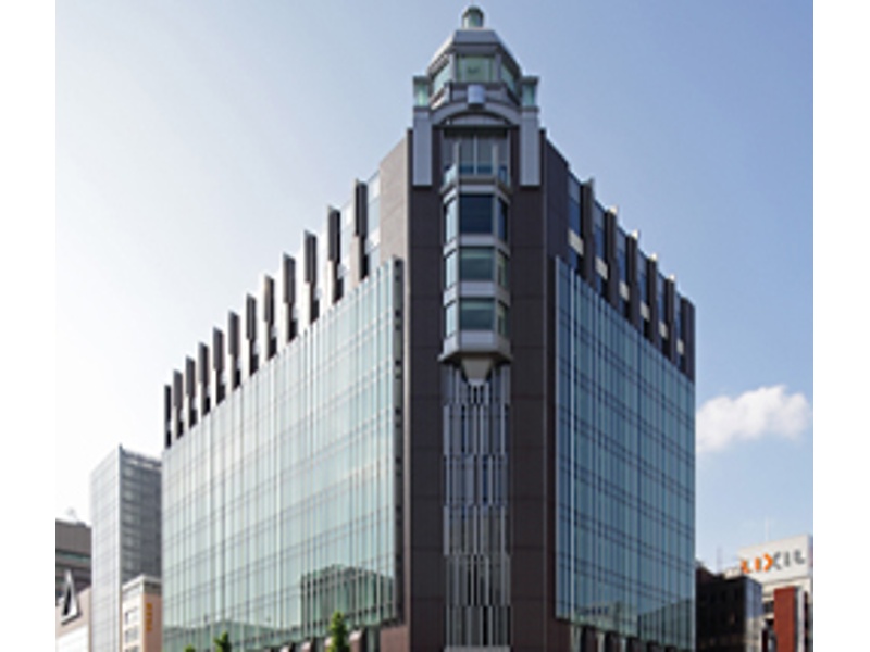 東京メトロ銀座線「京橋駅（2番出口）」徒歩0分 駅直結/都営浅草線「宝町駅」徒歩2分/JR各線「東京駅 八重洲南口」徒歩5分/東京メトロ有楽町線
「銀座一丁目駅」徒歩3分